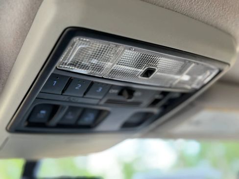 Used 2016 Toyota 4Runner SR5 Premium AWD/4WD image 37