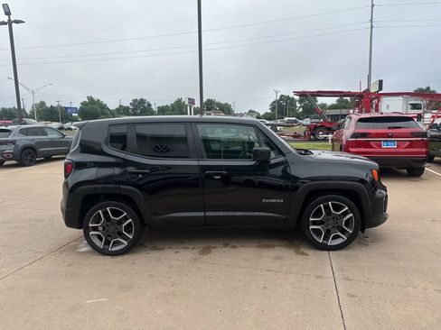 Used 2020 Jeep Renegade Sport FWD image 4