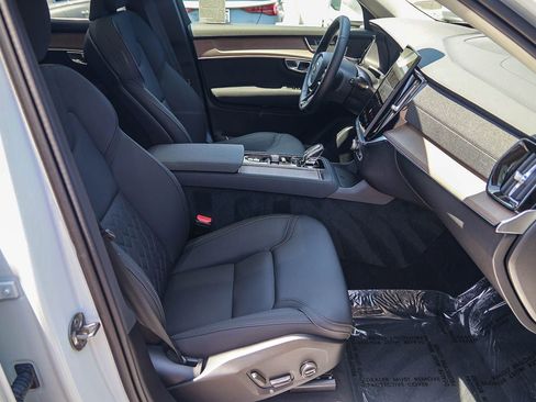 Certified 2026 Volvo XC90 B5 Core AWD/4WD image 18