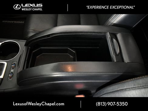 Used 2017 Toyota Highlander Limited image 33