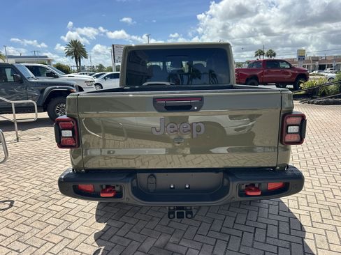 New 2026 Jeep Gladiator Rubicon w/ Safety Group AWD/4WD image 8
