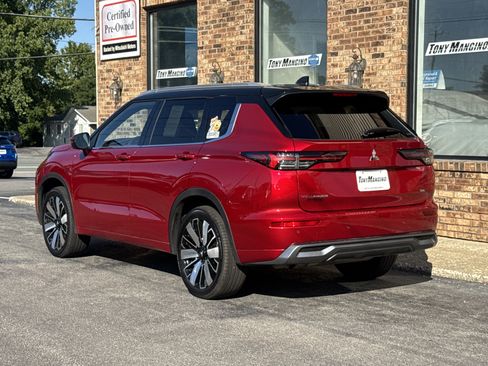 Used 2025 Mitsubishi Outlander SEL AWD/4WD image 3