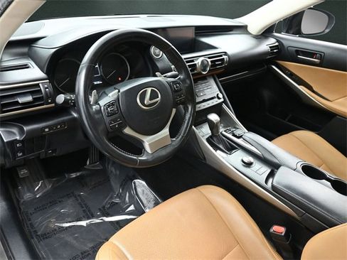 Used 2019 Lexus IS 300 AWD w/ Navigation Package image 10
