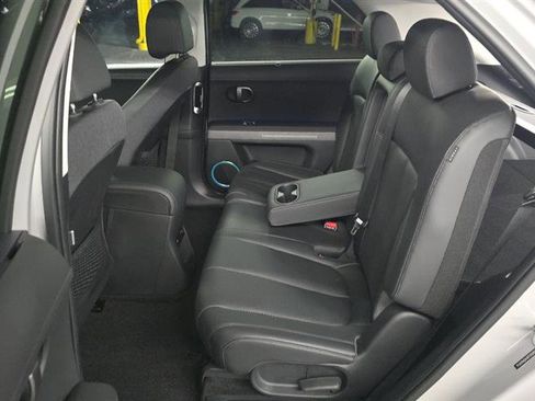 Used 2025 Hyundai Ioniq 5 Limited image 9