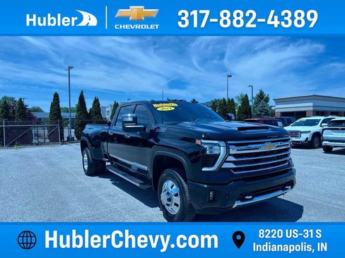 Used 2024 Chevrolet Silverado 3500 High Country w/ Technology Package AWD/4WD image 1