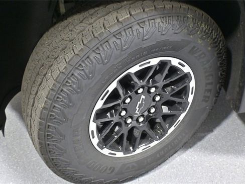 New 2026 Chevrolet Silverado EV Trail Boss w/ Premium Package image 13