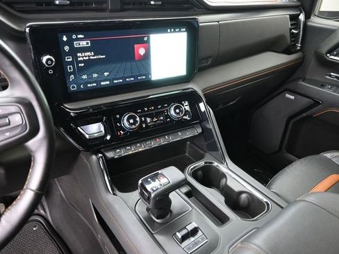 Used 2023 GMC Sierra 1500 AT4 w/ Technology Package image 39
