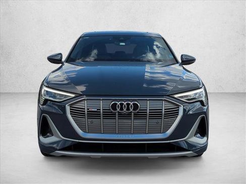 Used 2020 Audi e-tron Prestige image 2