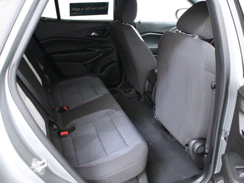 Certified 2024 Chevrolet Trax RS w/ Driver Confidence Package FWD image 28