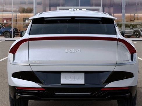 New 2025 Kia EV6 Wind image 14