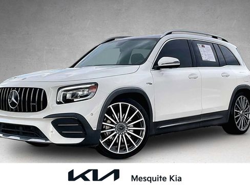 Used 2022 Mercedes-Benz GLB 35 AMG 4MATIC image 1