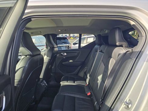 Used 2023 Volvo XC40 B4 Plus w/ Protection Package Premier FWD image 21