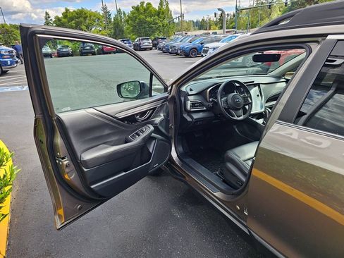 Used 2022 Subaru Outback Limited AWD/4WD image 19