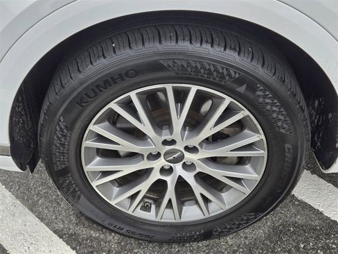 Used 2024 Genesis GV80 2.5T image 9