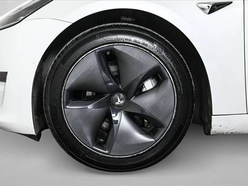 Used 2020 Tesla Model 3 Long Range image 25
