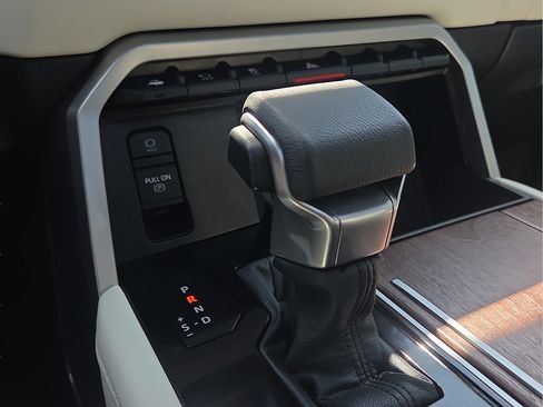 Used 2024 Toyota Sequoia Capstone AWD/4WD image 20