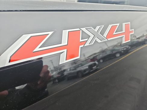 Used 2018 Chevrolet Colorado LT w/ LT Convenience Package image 6