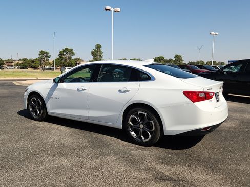 Used 2024 Chevrolet Malibu LT FWD image 3