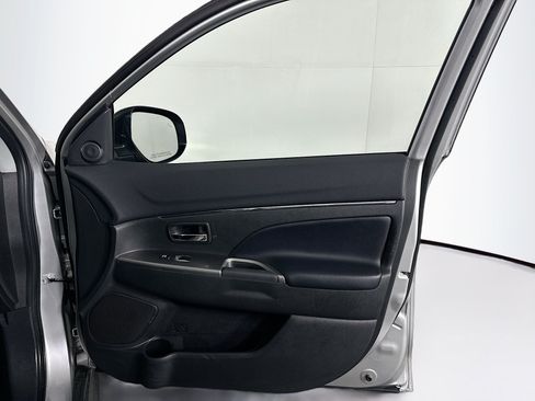Used 2024 Mitsubishi Outlander Sport AWD image 32
