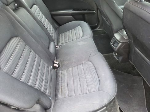 Used 2016 Ford Fusion SE FWD image 11