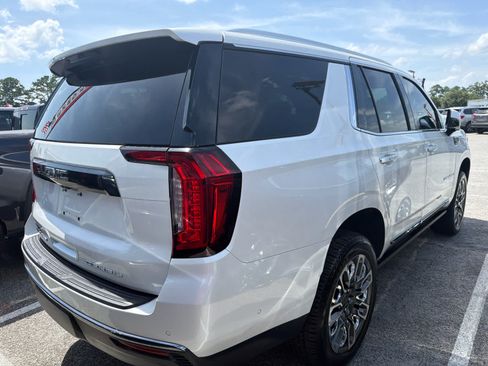 Used 2023 GMC Yukon Denali Ultimate AWD/4WD image 5