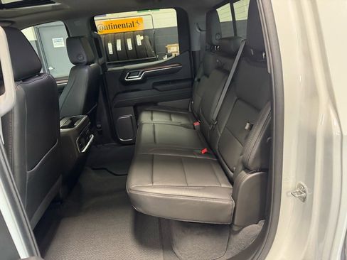 Used 2024 GMC Sierra 1500 Denali image 12