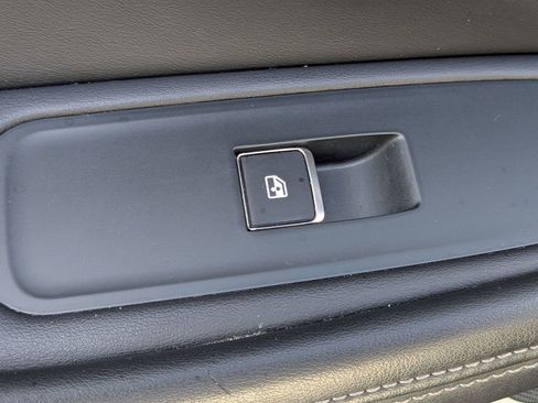 Used 2022 INFINITI QX60 Sensory w/ Cargo Package image 30