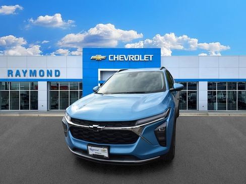 New 2026 Chevrolet Trax LT w/ LT Convenience Package FWD image 8