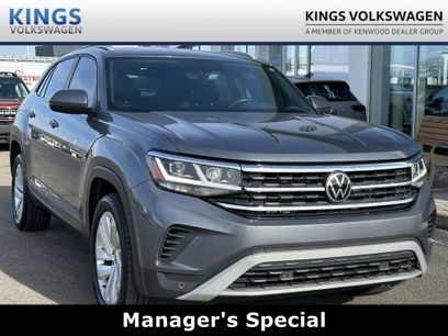 Used 2020 Volkswagen Atlas Cross Sport SE w/ Panoramic Sunroof Package