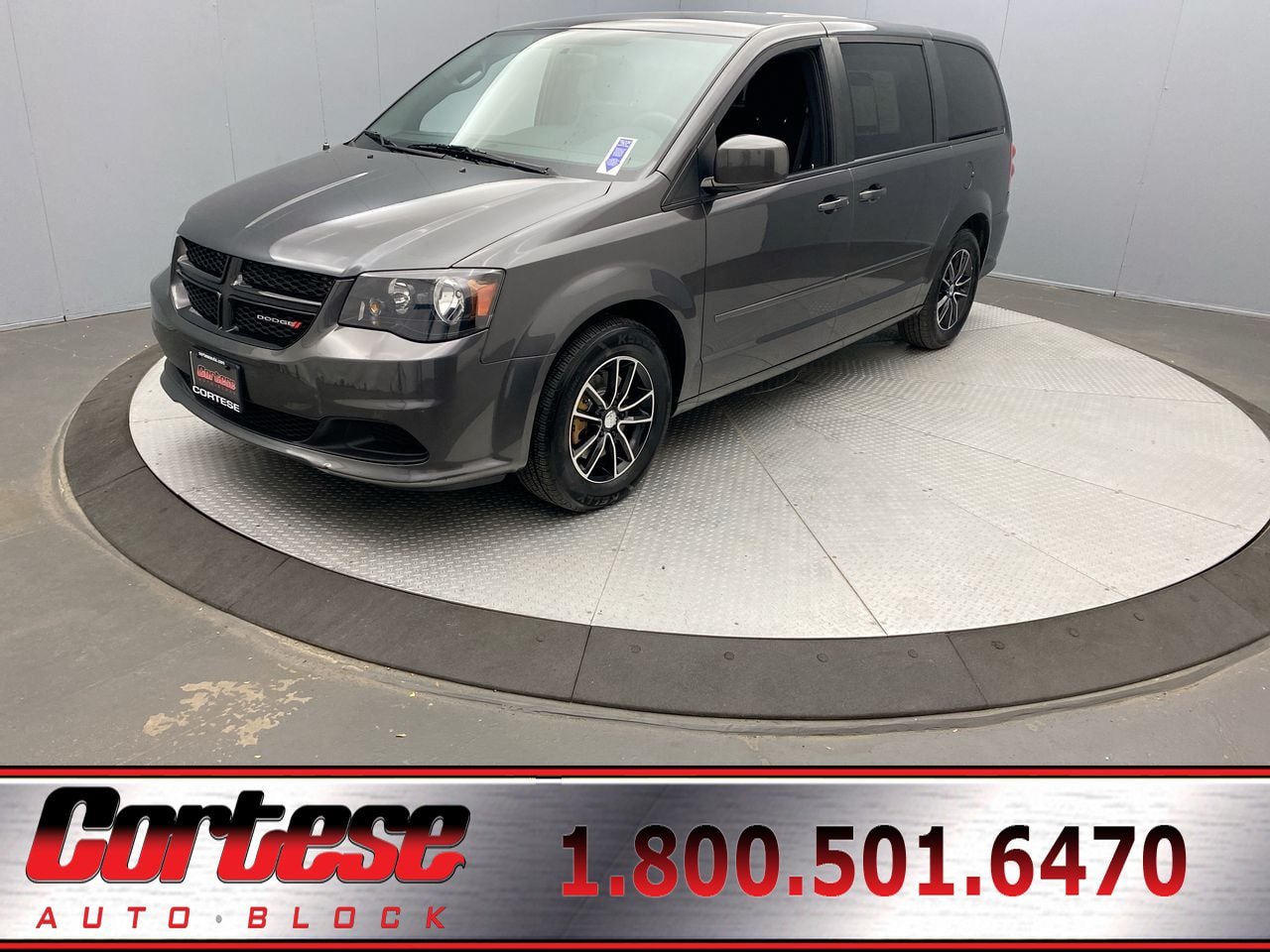 Used 2017 Dodge Grand Caravan SE FWD image 1