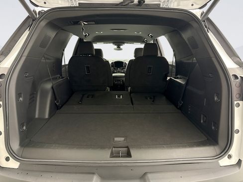Used 2023 Chevrolet Traverse LT AWD/4WD image 20