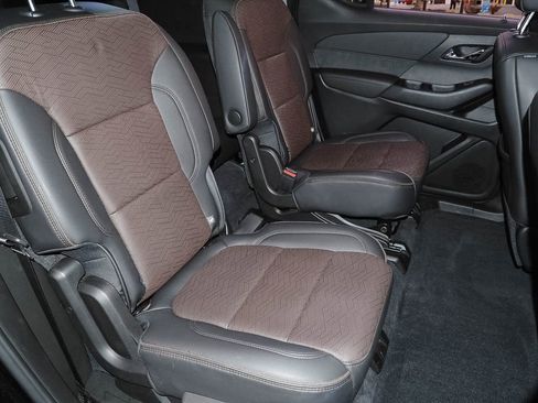 Certified 2023 Chevrolet Traverse High Country image 25