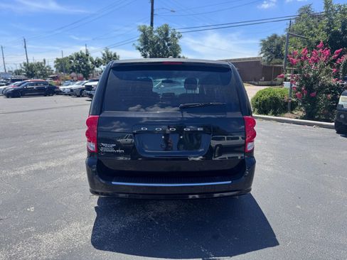 Used 2014 Dodge Grand Caravan American Value Package image 6