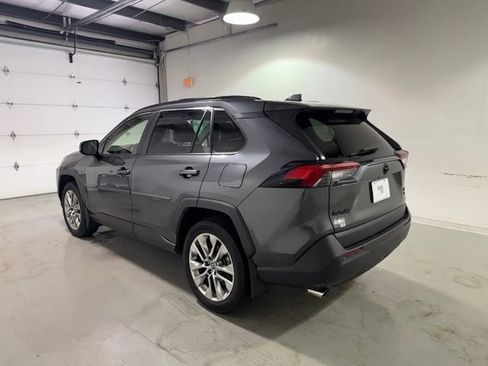 Used 2019 Toyota RAV4 XLE Premium w/ All Weather Liner Package AWD/4WD image 5