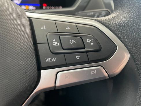 Used 2022 Volkswagen Tiguan S image 38