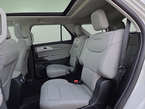 New 2026 Ford Explorer Active image 10