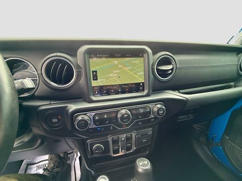 Used 2022 Jeep Wrangler Unlimited Sahara w/ Cold Weather Group AWD/4WD image 14