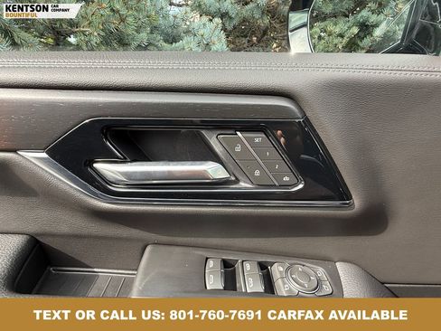 Used 2025 GMC Yukon XL Denali AWD/4WD image 22