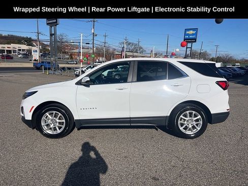 Used 2023 Chevrolet Equinox LT image 4