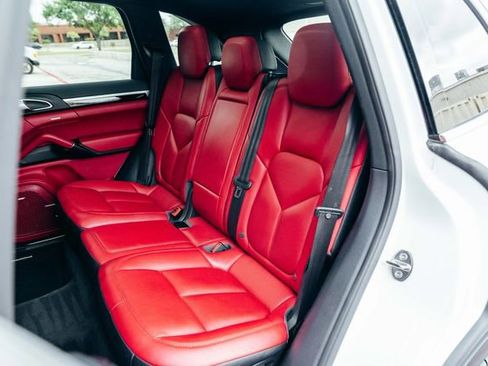 Used 2016 Porsche Cayenne S AWD/4WD image 57