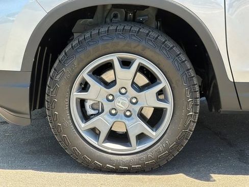 Certified 2025 Honda Passport TrailSport image 35