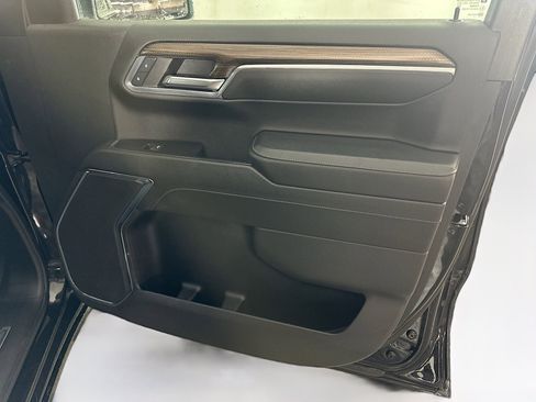 Used 2024 Chevrolet Silverado 1500 LT image 30