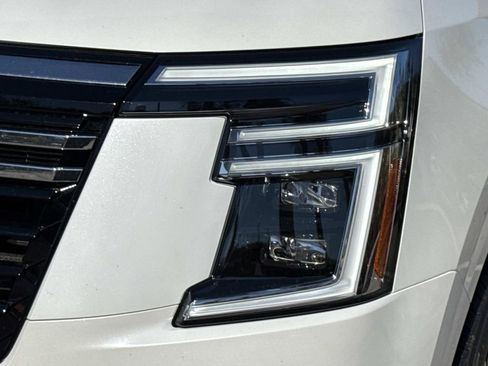 New 2026 Nissan Armada Platinum image 10