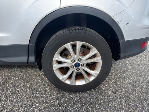 Used 2017 Ford Escape SE w/ Equipment Group 201A AWD/4WD image 15