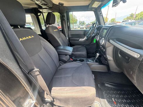 Used 2015 Jeep Wrangler Unlimited Sahara AWD/4WD image 9