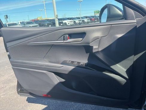 Used 2026 Toyota Camry SE w/ Multimedia Upgrade Package image 17