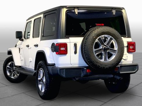 Used 2021 Jeep Wrangler Unlimited Sahara w/ Dual Top Group AWD/4WD image 12