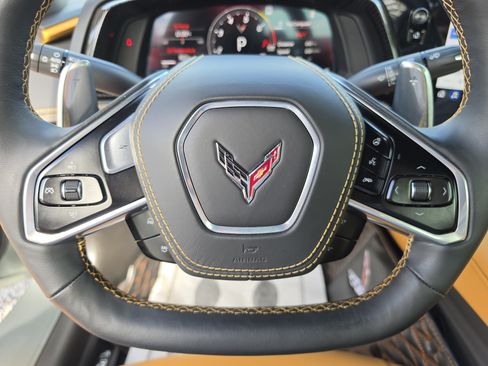 Used 2023 Chevrolet Corvette Stingray Premium Conv w/ Z51 Performance Package RWD image 34