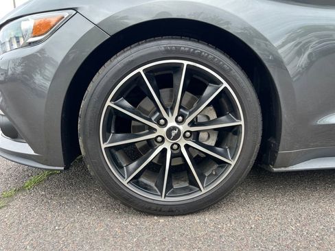 Used 2016 Ford Mustang Coupe RWD image 11