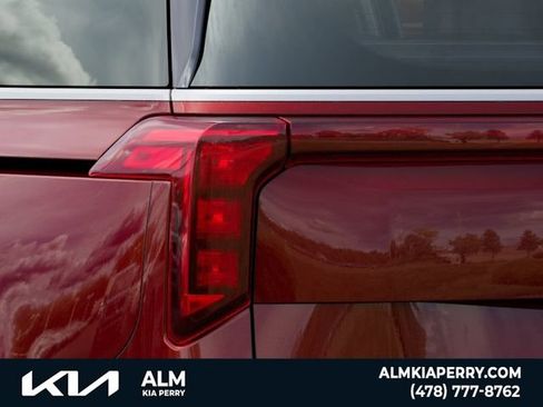 New 2026 Kia Carnival FWD image 11